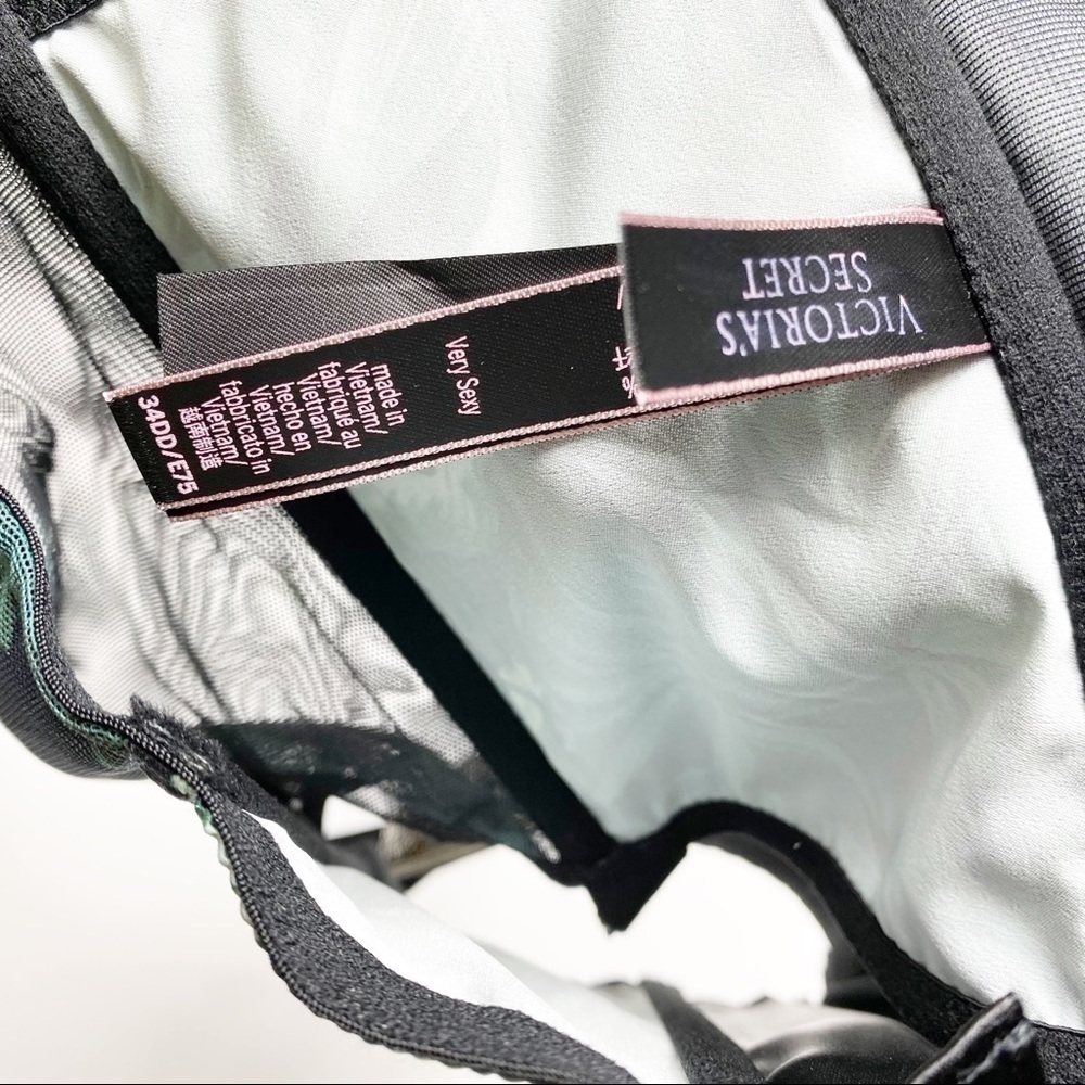 Victoria's Secret Very Sexy Shine Strap Le… 32D - Picture 14 of 15
